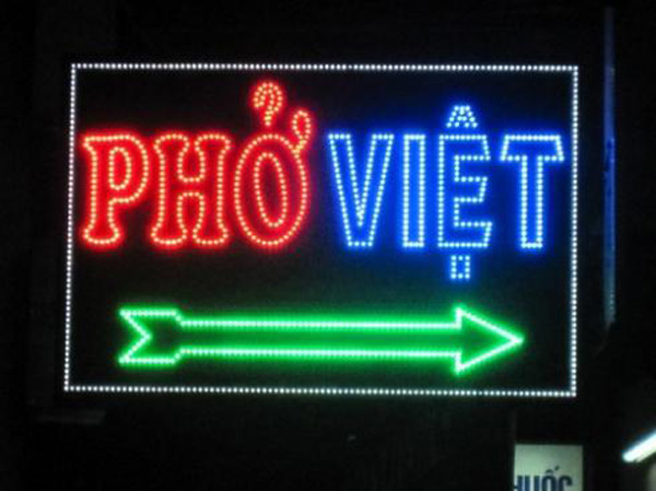 bien quang cao led tai nha