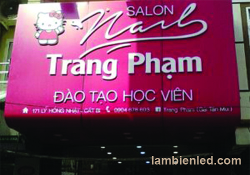 biển quảng cáo tóc
