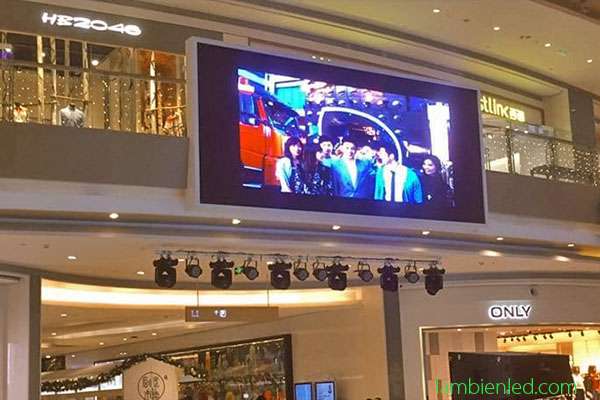 màn hình led siêu thị